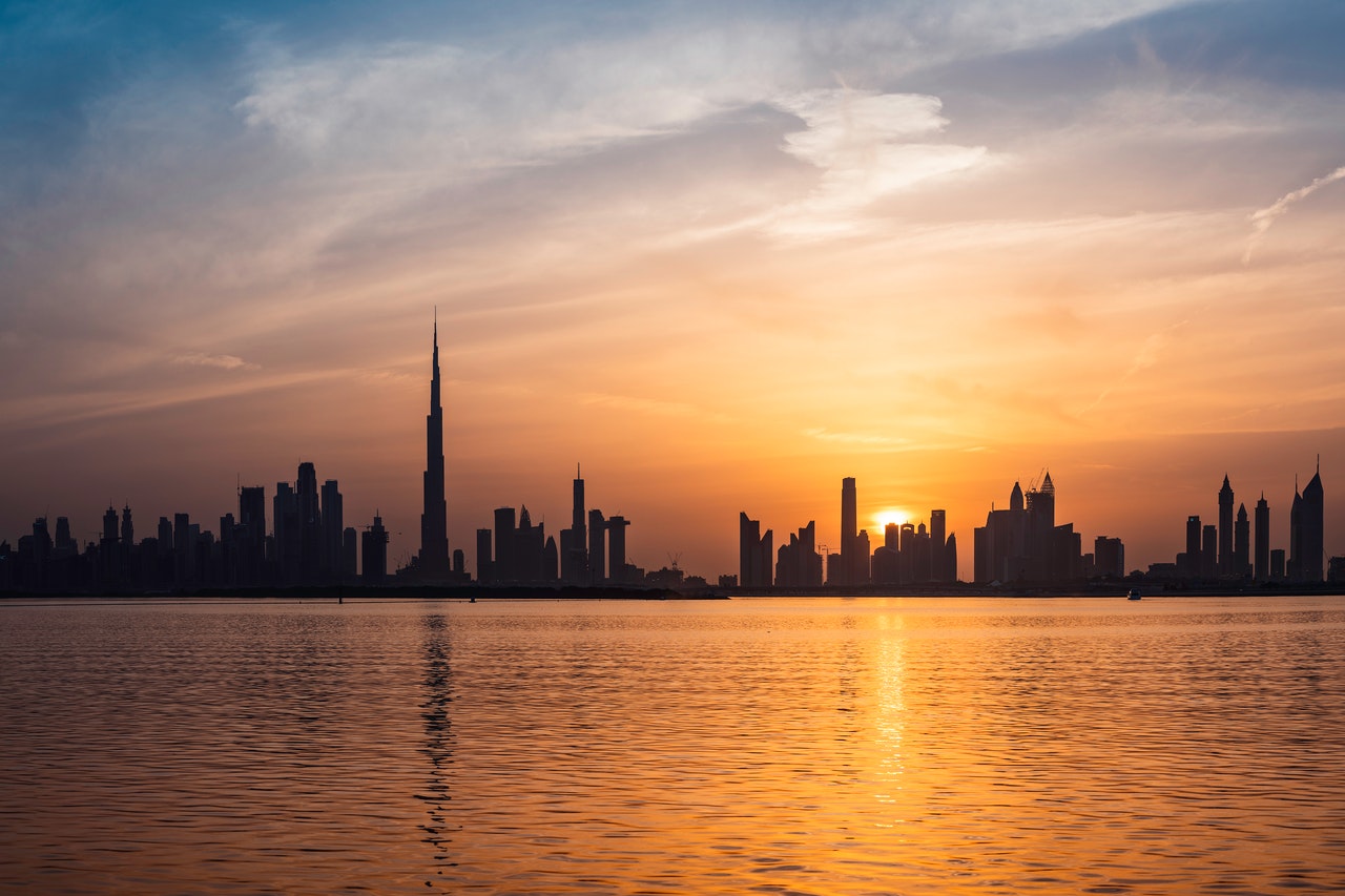 dubai skyline lake