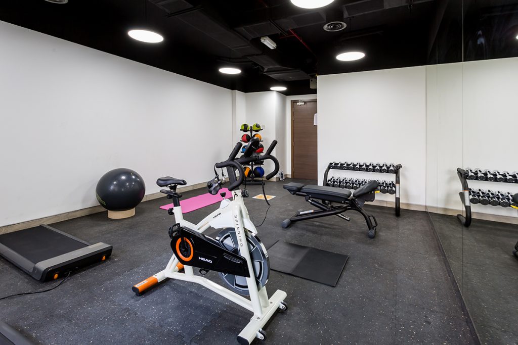 Easy18 Gym Amenities