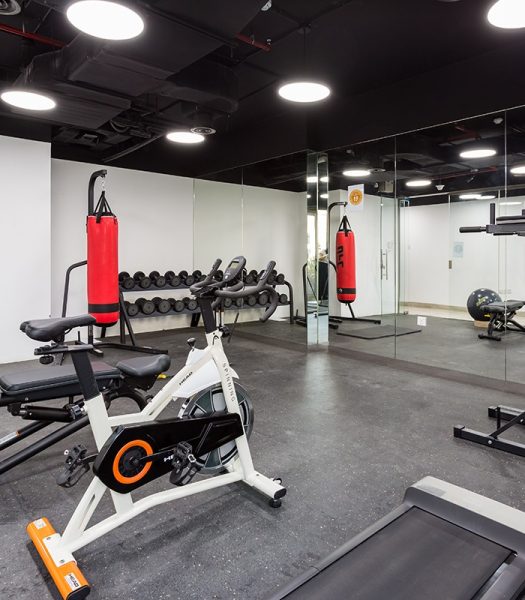 Easy18 Gym Amenities